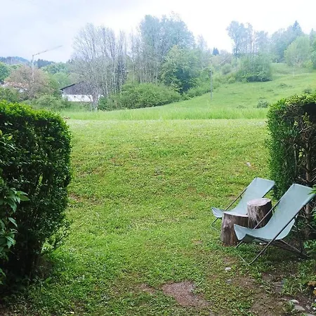 Village شقة *